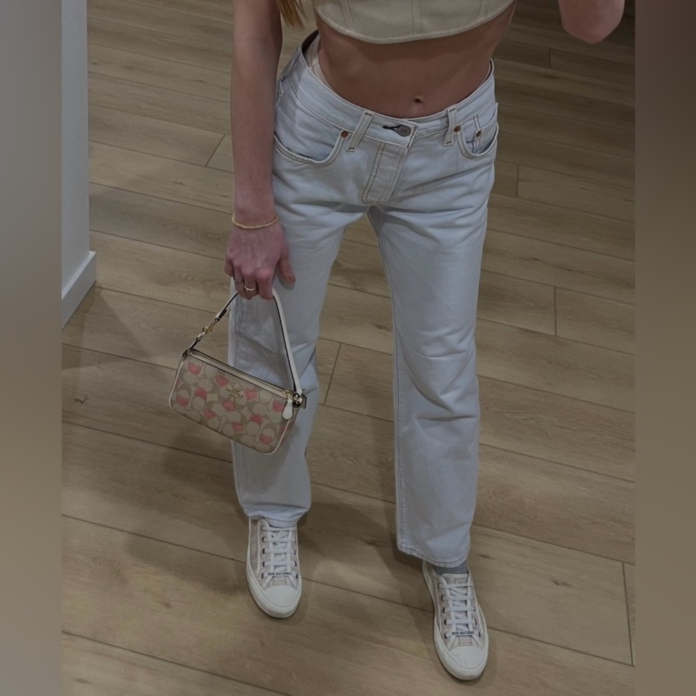 Levis 501 90s light blue